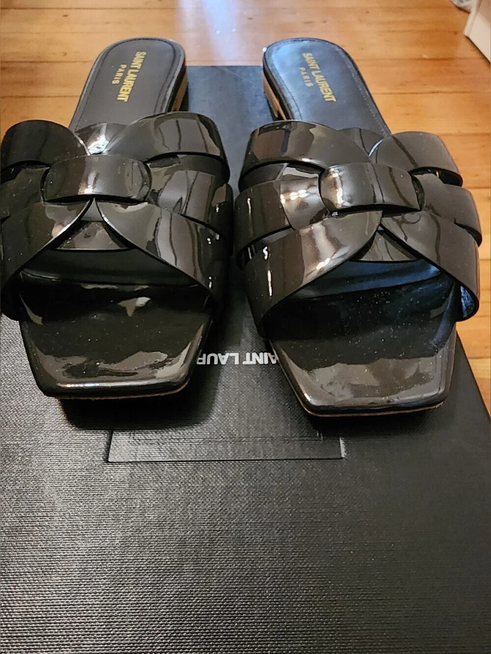 Saint Laurent Tribute Nu Pieds Flat Black Sandals 9/39 Travel Summer Vacation
